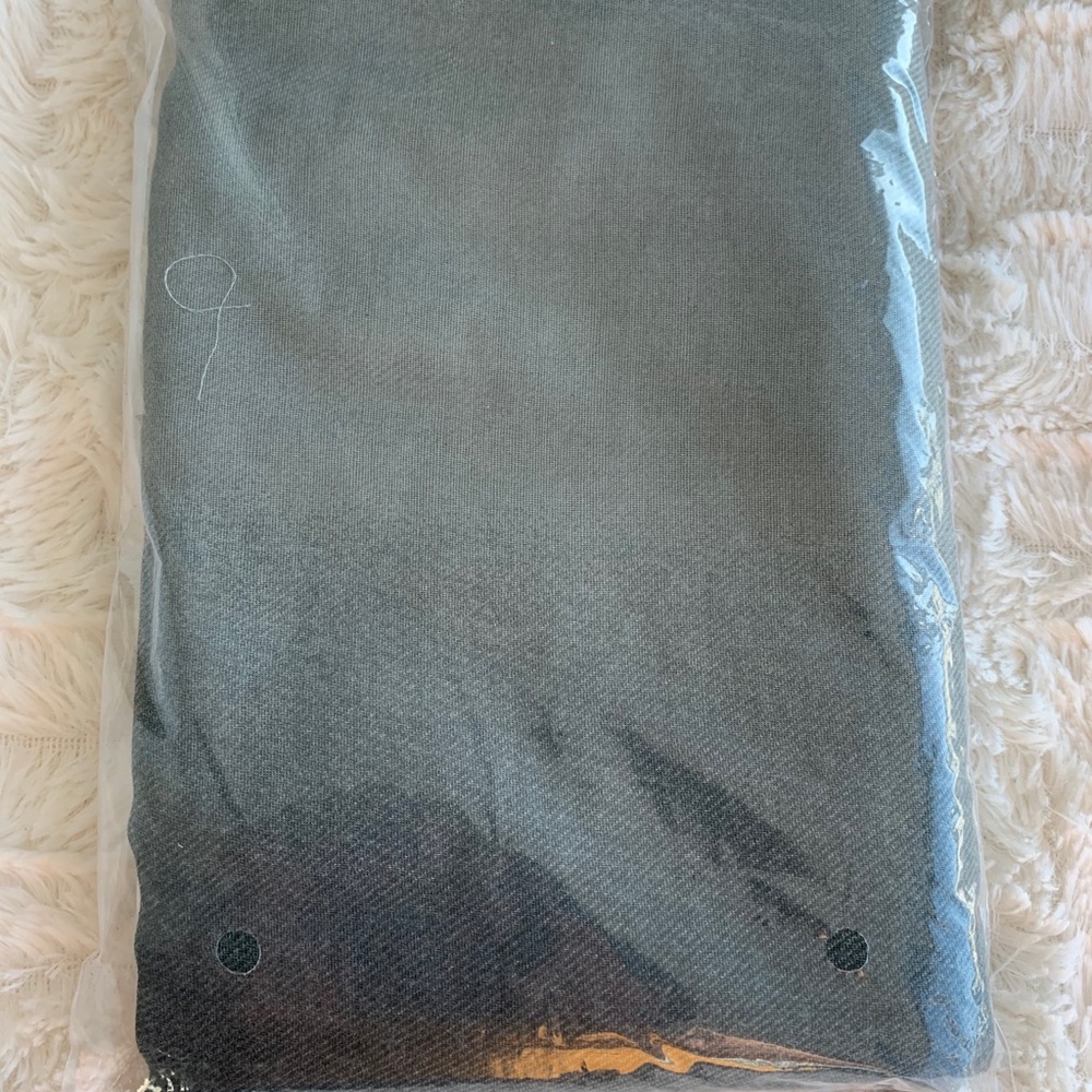 NEW Cushnie Grey Horizon Scarf - Curateur Box - Picture 7 of 7